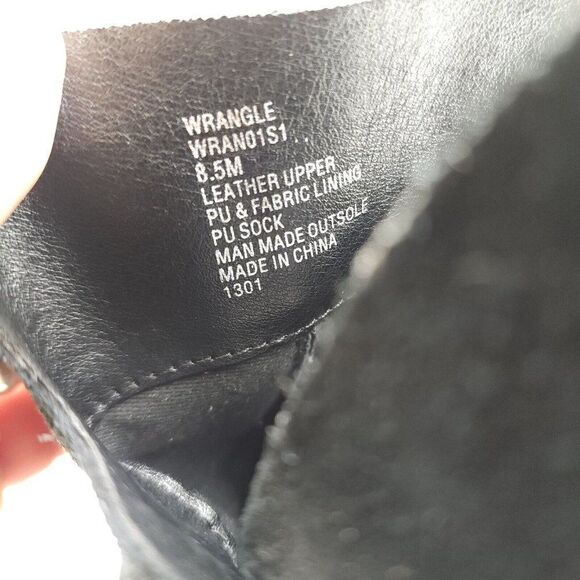 Steve Madden Womens Booties Sz 8.5 Black Suede Hidden Heel Chic Wrangle Platform - Picture 8 of 9